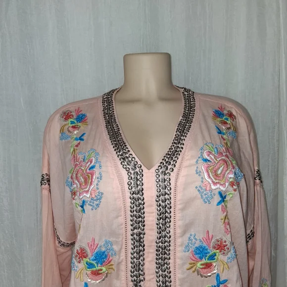 Embroidered Pink Floral Women's Top - Picture 3 of 11